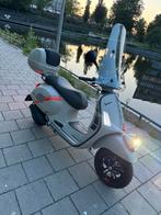 Gloednieuwe Piaggio Vespa GTV 300 Beige Avvolgente Matt, Motoren, Motoren | Piaggio, Scooter, 300 cc, Particulier, 1 cilinder