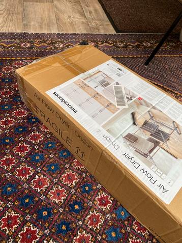 Nieuwe kledingdroger met warme lucht beschikbaar voor biedingen