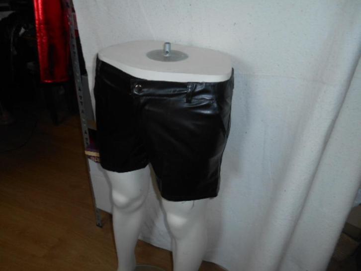 Korte faux leren broek zwart Party sexy  kleding, Kleding | Heren, Overige Herenkleding, Nieuw, Verzenden