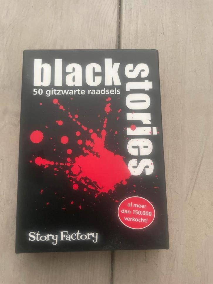 Black Stories - 50 Gitzwarte Raadsels, Hobby en Vrije tijd, Gezelschapsspellen | Bordspellen, Nieuw, Drie of vier spelers, Ophalen of Verzenden