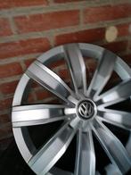 Volkswagen wieldoppen 17 inch, Ophalen, Zo goed als nieuw