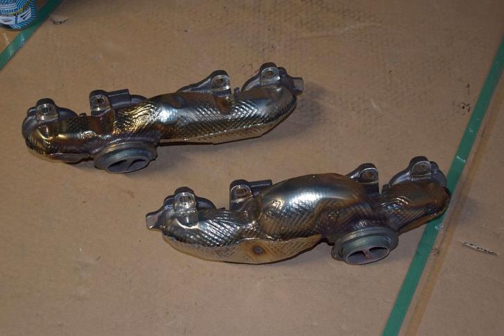 Originele Audi RS6 C8 Uitlaat Spruitstukken Cilinder 1-4 5-8, Auto-onderdelen, Uitlaatsystemen, Audi, Porsche, Seat, Volkswagen