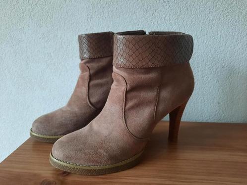 Mooie Sjieke Beige Taupe Hoge Enkellaarzen Maat 41, Kleding | Dames, Schoenen, Zo goed als nieuw, Beige, Ophalen of Verzenden