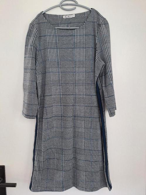 Grijze blok print jurk Miss Etam - maat XL, Kleding | Dames, Jurken, Gedragen, Maat 46/48 (XL) of groter, Grijs, Knielengte, Ophalen of Verzenden