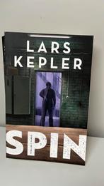 Lars Kepler - Spin, Gelezen, Ophalen of Verzenden, Nederland, Lars Kepler
