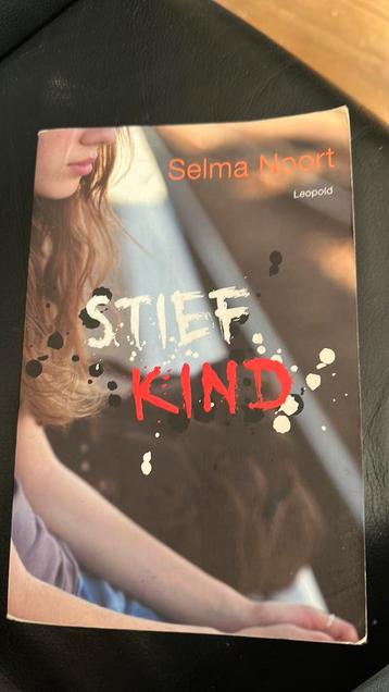 Selma Noort - Stiefkind beschikbaar voor biedingen
