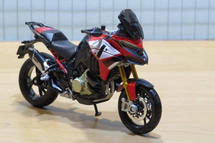Ducati Multistrada V4 2022 red 1:18 Bburago, Hobby en Vrije tijd, Modelauto's | 1:18, Nieuw, Motor, Bburago, Ophalen of Verzenden