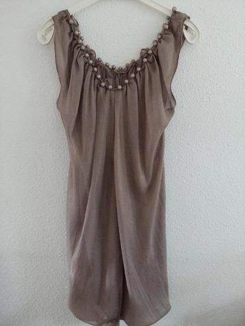 Jurk opdekniel.100cm Zara L oksell61cm taupekleur 1xGedragen beschikbaar voor biedingen