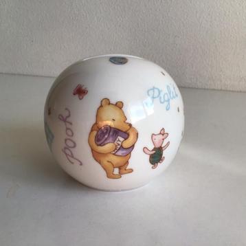 Winnie the Pooh spaarpot rond porselein beschikbaar voor biedingen