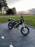Derbi senda sm 70cc, Fietsen en Brommers, Brommers | Derbi, Ophalen, 6 versnellingen, Gebruikt, Maximaal 45 km/u