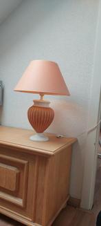 Schemerlamp met keramiek voet. Kleur zalm, Huis en Inrichting, Ophalen, Zo goed als nieuw, 50 tot 75 cm