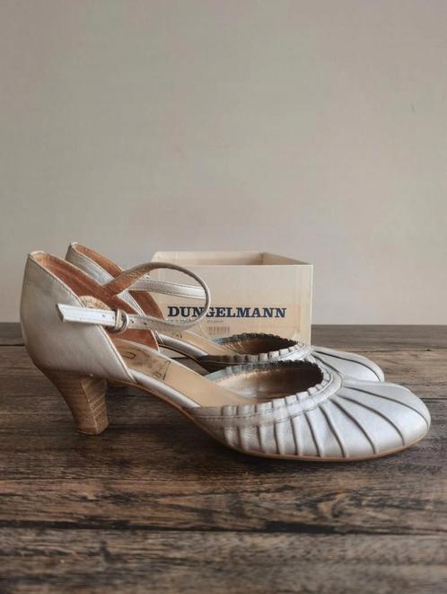 Dungelmann vintage zilver muiltjes van leer mt 37, Kleding | Dames, Schoenen, Gedragen, Sandalen of Muiltjes, Overige kleuren