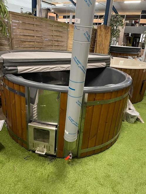 Tweedehandse luxe Hottub / gebruikt / bubbels / jets/316 rvs, Tuin en Terras, Zwembad-toebehoren, Ophalen