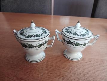 Wedgwood antieke Custard cups beschikbaar voor biedingen