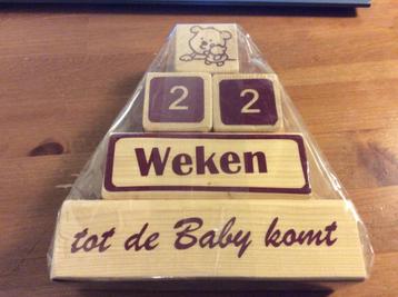 Kraamcadeau, aftel kalender houten blokken. Nieuw beschikbaar voor biedingen