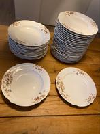 Zeer uitgebreid porselein (Limoges Haviland?) servies, Antiek en Kunst, Antiek | Servies los, Ophalen