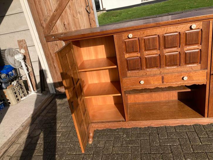 Houten dressoir met opbergruimte, Antiek en Kunst, Antiek | Meubels | Kasten, Ophalen