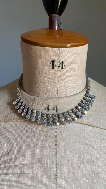 Oude strassketting beschikbaar voor biedingen