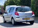 Renault Clio 1.6-16V Dynamique Automaat*5DR*Cruise*Airco*NAP, Gebruikt, 4 cilinders, 1165 kg, Origineel Nederlands