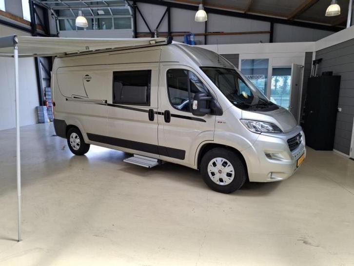 2020 Hymer Carado 600 2.3MJ Vastbed Airco Schotel 37000KM, Caravans en Kamperen, Campers, Bedrijf, tot en met 3, Buscamper of Camperbus