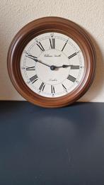 Vintage Analoge houten wand klok William Smith London, Huis en Inrichting, Ophalen of Verzenden, Zo goed als nieuw, Analoog, Wandklok