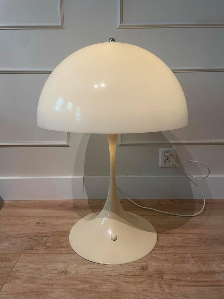 Originele Louis Poulsen Panthella tafellamp, Huis en Inrichting, Lampen | Tafellampen, Gebruikt, Minder dan 50 cm, Kunststof, Ophalen