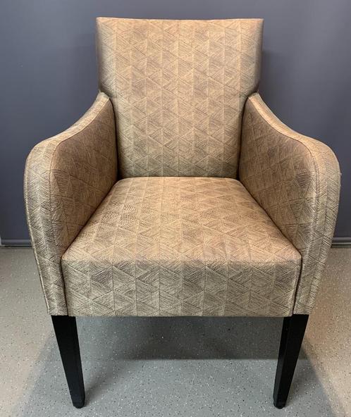 fauteuil van Macazz twv € 1268,00 showroommodel Eric Kuster, Huis en Inrichting, Fauteuils, Nieuw, Hout, Stof, Ophalen of Verzenden