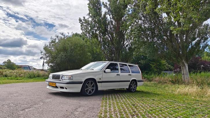 Volvo 850 2.3 R AUT 1996 Wit, Auto's, Volvo, Particulier, Benzine, Stationwagon, Automaat, Geïmporteerd, Wit, Zwart, Leder en Alcantara