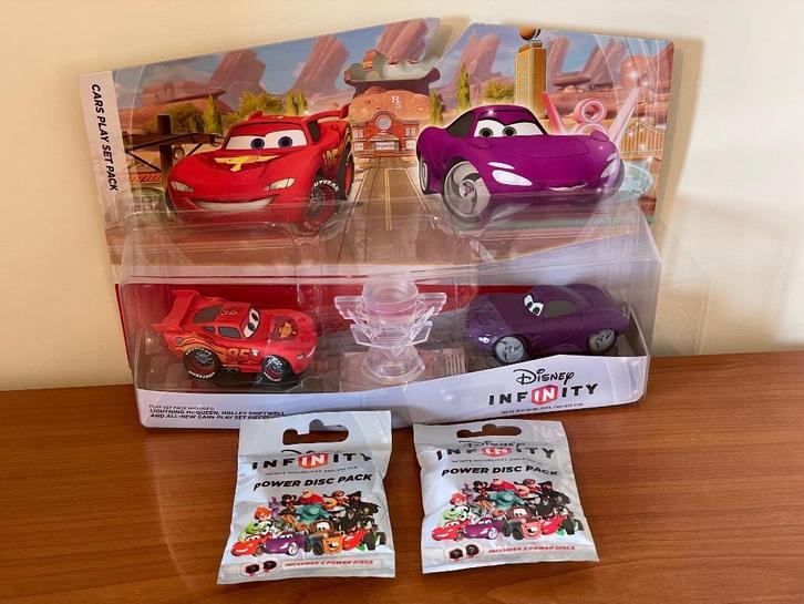 Disney Infinity Cars Playset Pack + 2 Power Disc Packs NIEUW, Spelcomputers en Games, Games | Nintendo Wii U, Nieuw, Avontuur en Actie