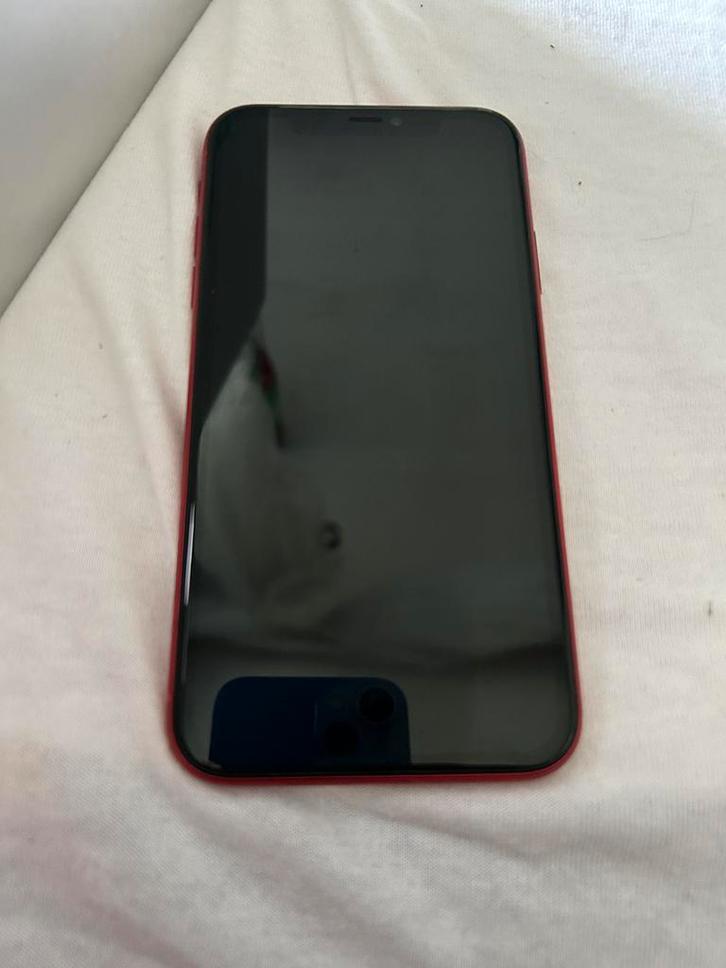 Mooie iphone 11, Telecommunicatie, Mobiele telefoons | Apple iPhone, Zo goed als nieuw, 64 GB, iPhone 11, Rood, Ophalen