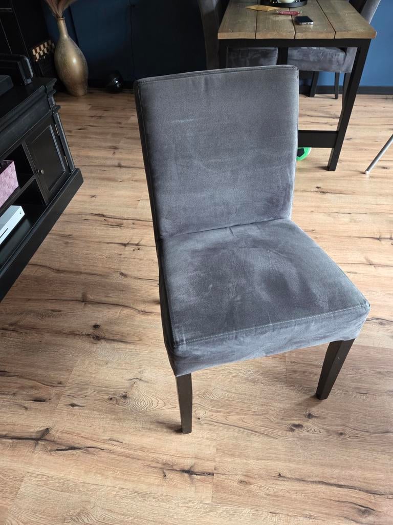 4 grijze eetkamerstoelen - Comfortabel en stijlvol, Ophalen, Gebruikt, Vier, Stof