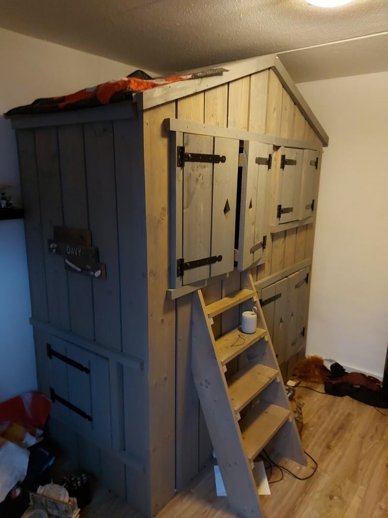 Steigerhouten hoogslaper voor 2 en kledingkast, Ophalen, Hoogslaper