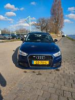 Audi A1 Sportback 1.0 TFSI Adrenalin S-Line.  NAP!, Auto's, Audi, A1, Zwart, Blauw, Start-stop-systeem