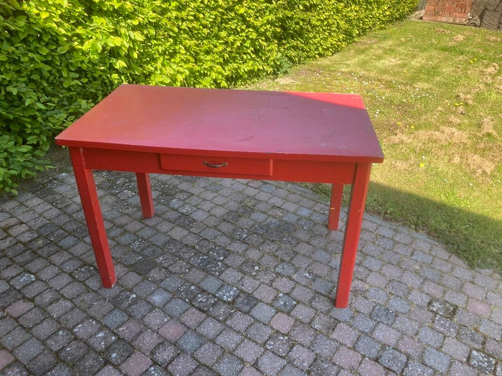 Leuk rood tafeltje, Ophalen, Gebruikt, 50 tot 100 cm, 50 tot 100 cm