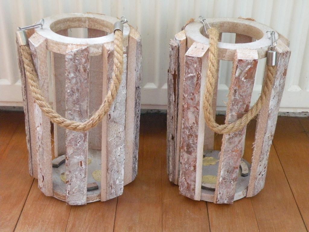 Kaarsenstandaarden/waxinelichthouders. Hout.  Hoogte 26 cm., 25 tot 50 cm, Ophalen of Verzenden, Zo goed als nieuw, Kandelaar