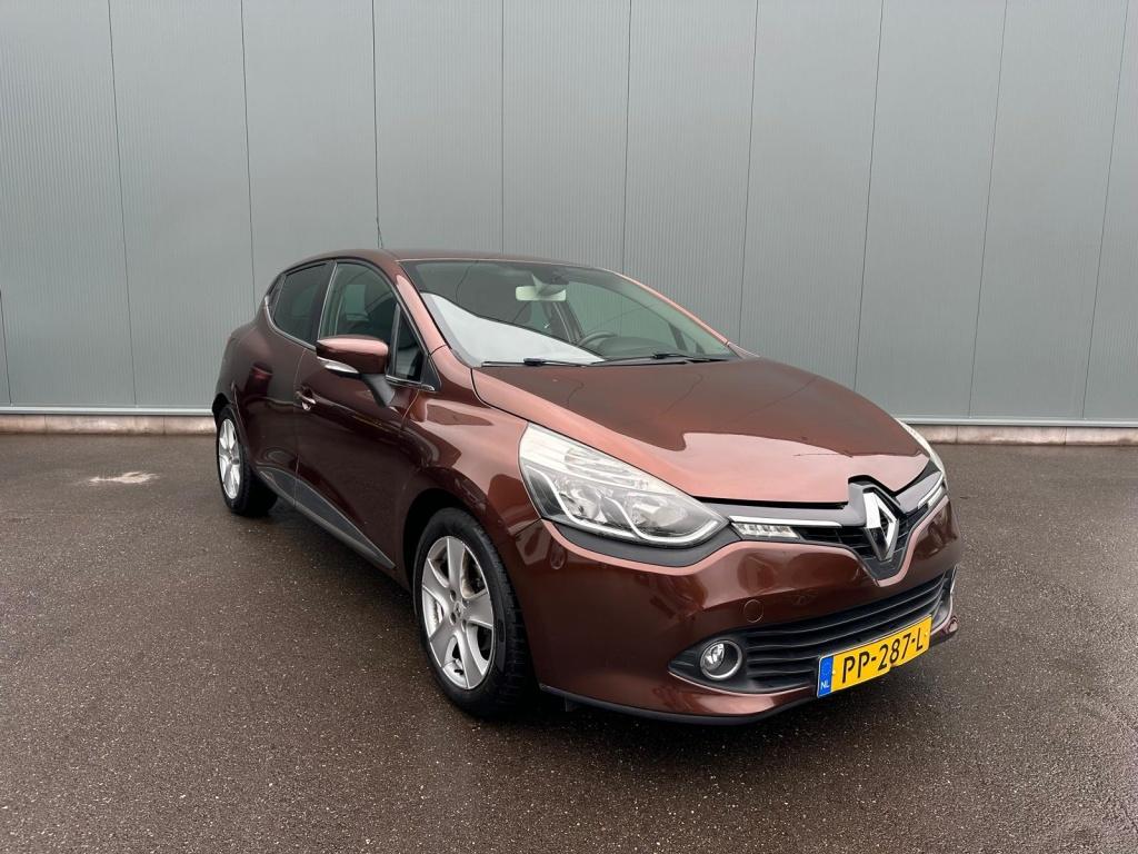 Renault Clio 0.9 TCe Iconic CRUISE | PARKEERSENSOREN !, Auto's, Renault, Voorwielaandrijving, 898 cc, Euro 6, Bruin