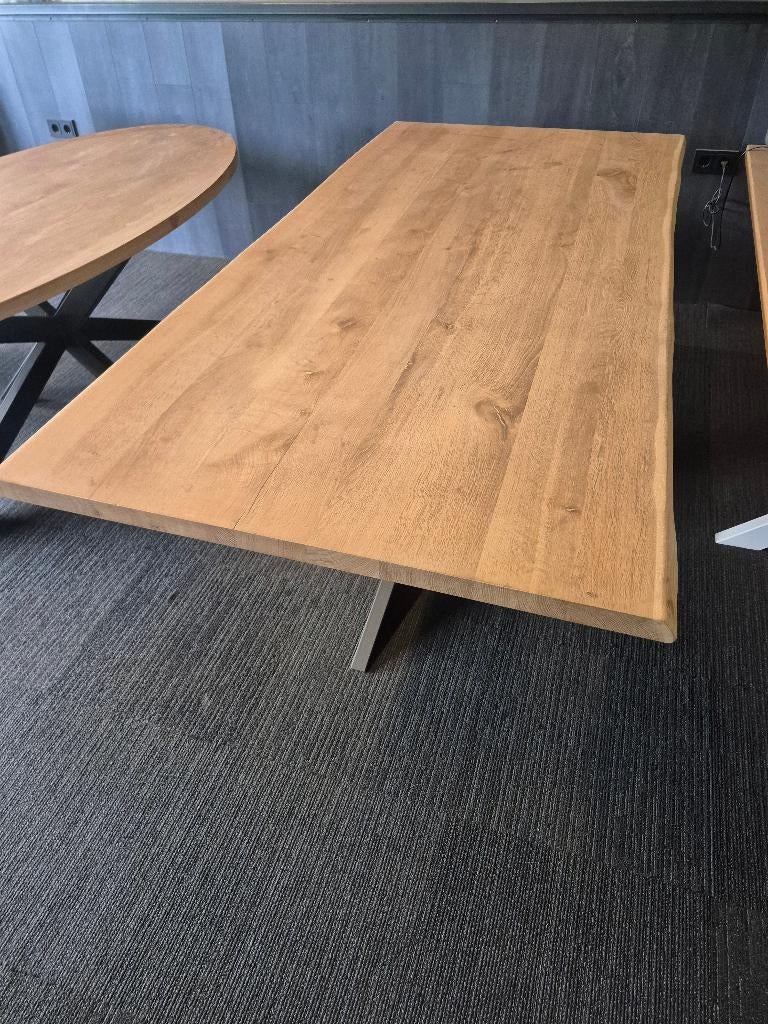 tafel massief eiken  boomstam tafel, 100 tot 150 cm, Vijf personen of meer, Eikenhout, Rechthoekig