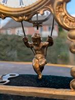 Antieke Franse pendule schommel slinger. €490.    28 cm hoog, Antiek en Kunst, Ophalen