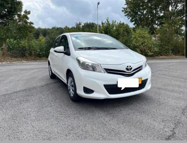 Toyota Yaris 1.0 12V Vvt-i 5DR 2012 Wit,AIRCO,CAMERA,MAP, Auto's, Toyota, Particulier, Yaris, ABS, Achteruitrijcamera, Benzine