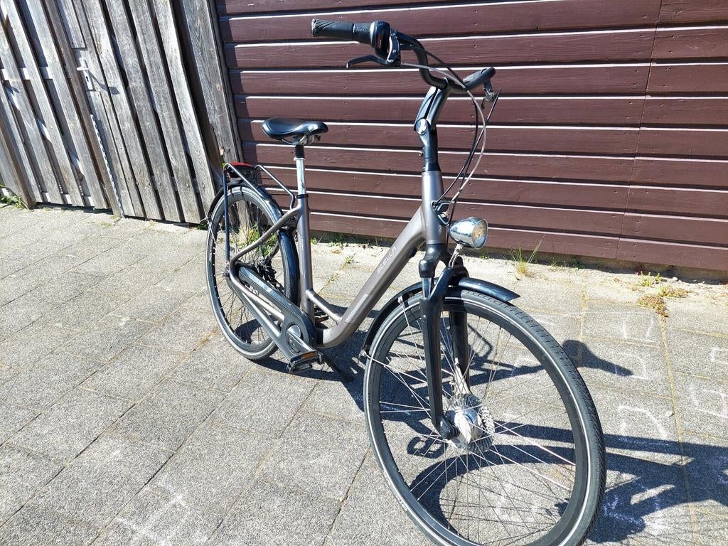 Damesfiets  28 inch stela, Fietsen en Brommers, Elektrische fietsen, 55 tot 59 cm, Ophalen, Zo goed als nieuw