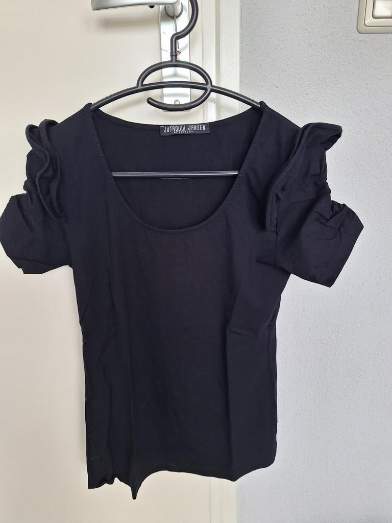 Zwart T-shirt met pofmouwen - Juffrouw Jansen, Kleding | Dames, Maat 38/40 (M), Zwart, Ophalen of Verzenden, Zo goed als nieuw