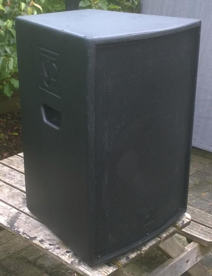 Luidsprekers 15 inch 600 - 1200 Watt, 2 stuks, Audio, Tv en Foto, Luidsprekers, Refurbished, Front, Rear of Stereo speakers, 120 watt of meer