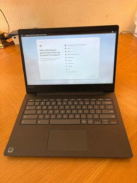 Lenovo Chromebook S330, Computers en Software, Chromebooks, Ophalen, 14 inch, 4 GB of minder, Zo goed als nieuw