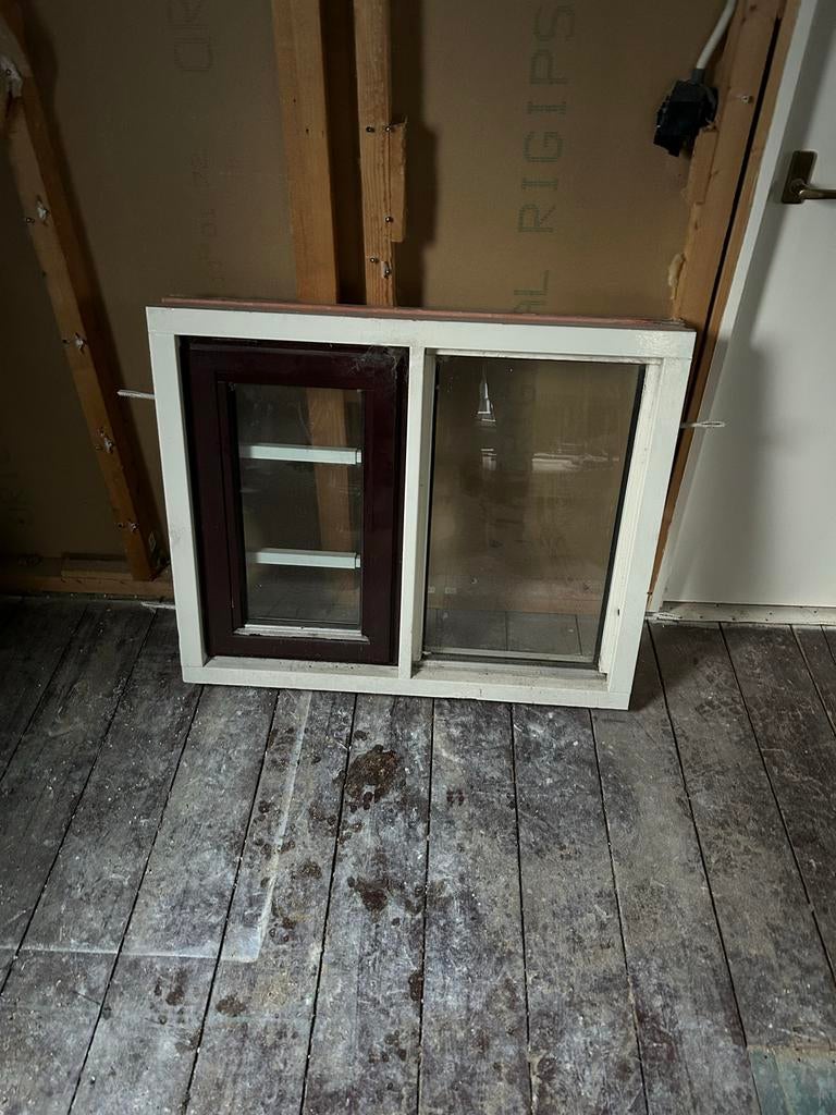 Hardhouten kozijn met kiep- en vast raam, dubbelglas, Doe-het-zelf en Verbouw, Glas en Ramen, Ophalen, Gevelraam of Ruit, Gebruikt