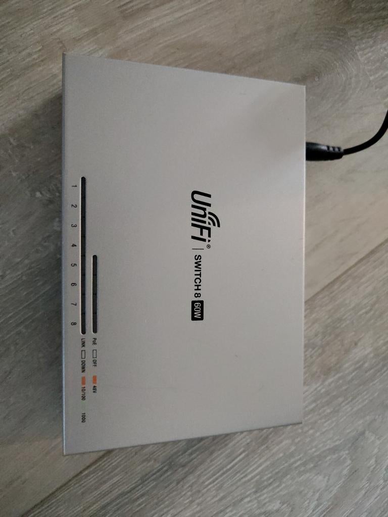 Ubiquiti UniFi Switch 8 60W - PoE Switch, Computers en Software, Netwerk switches, Gebruikt, Ophalen