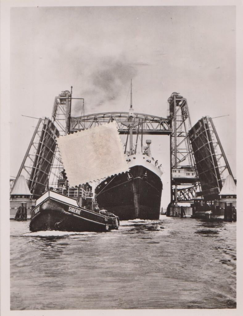 057 Rotterdam Koningshaven brug De Hef Spido schip sleper, Verzenden, 1940 tot 1960, Gelopen, Zuid-Holland