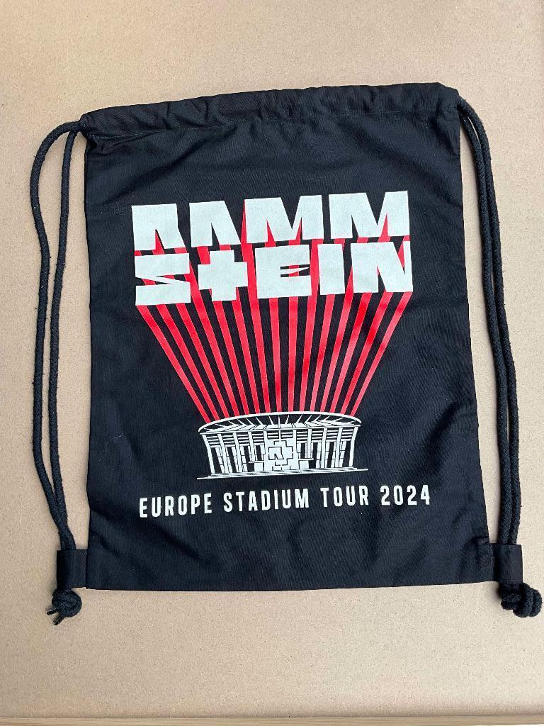 Rammstein rugtas tour 2024 originele merch nieuw, Nieuw, Ophalen of Verzenden, REGINA, EMMEN