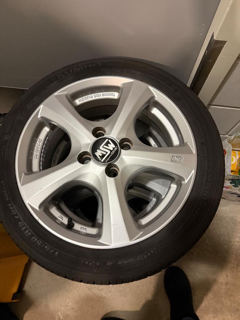 Zomerbanden 15 inch met licht metalen velgen, Ophalen, 15 inch, 175 mm, Banden en Velgen