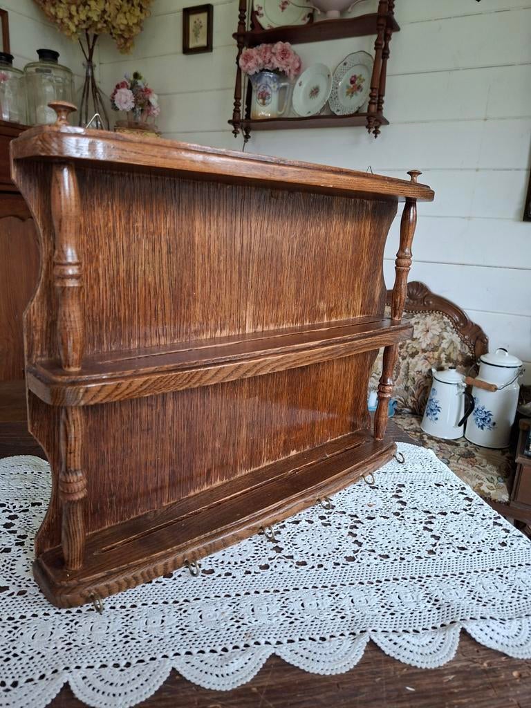 Brocante regaal wandrek bordenrekje met haakjes. Kijk ook ee, Ophalen of Verzenden, Zo goed als nieuw