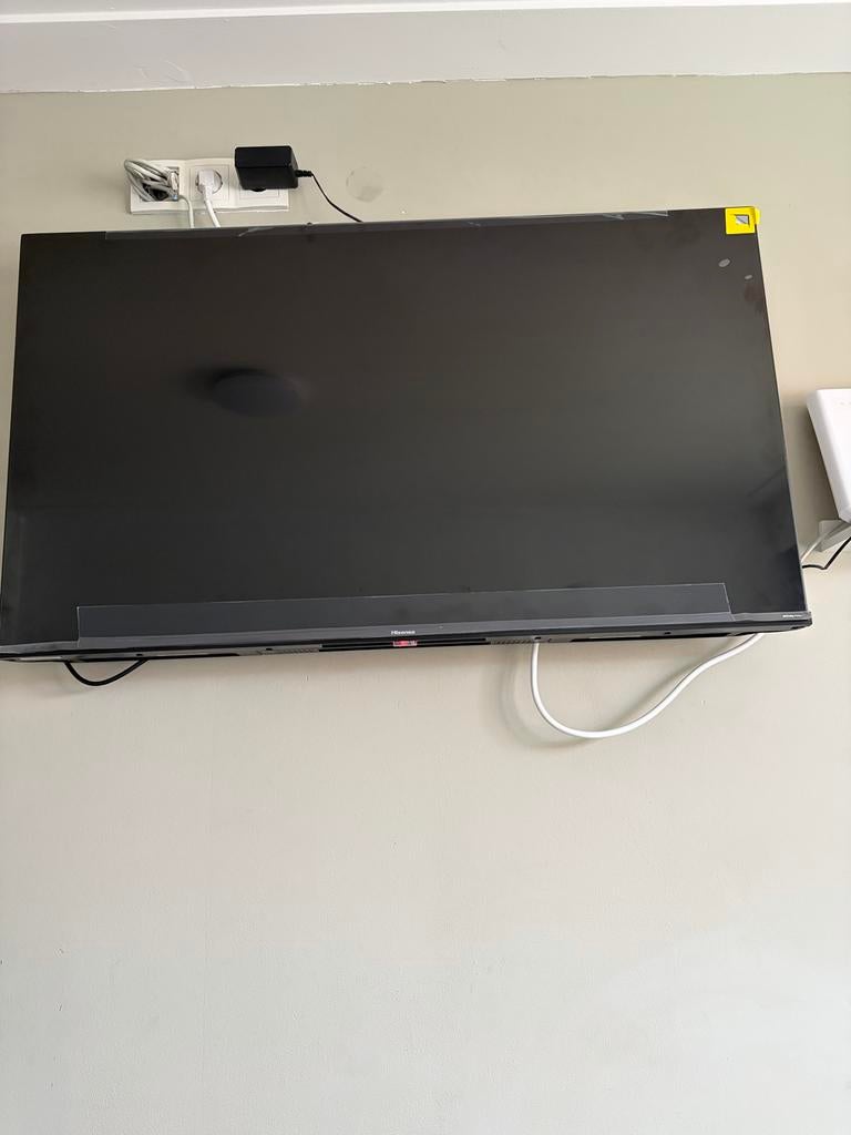 Hisense E7 Series 43" QLED 4K Smart TV, Ophalen, Zo goed als nieuw